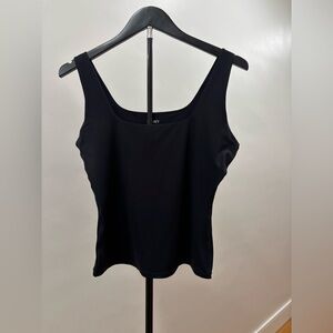 875. Pumiey Black Women's Tank Top